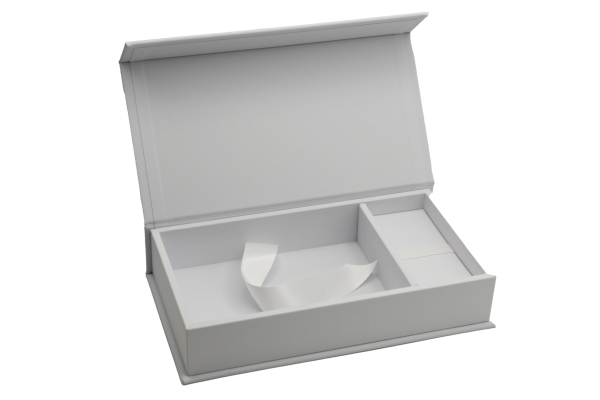 USB/Foto-Box 26,5 x 15,5 x 5 cm mit USB Slot. Geschenkbox für USB-Sticks und Fotoabzüge 13x18 cm